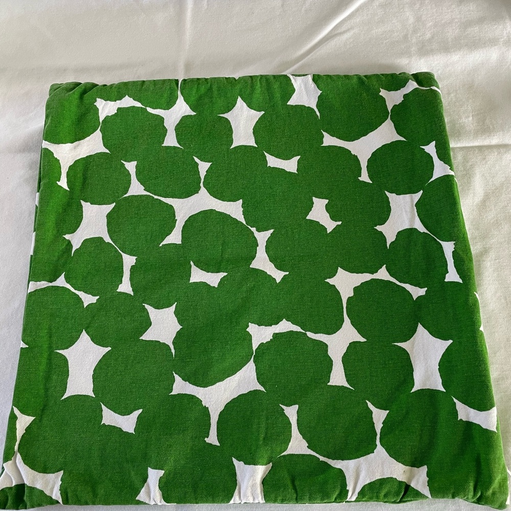 Kate Spade pillow cover. 18x18” square.